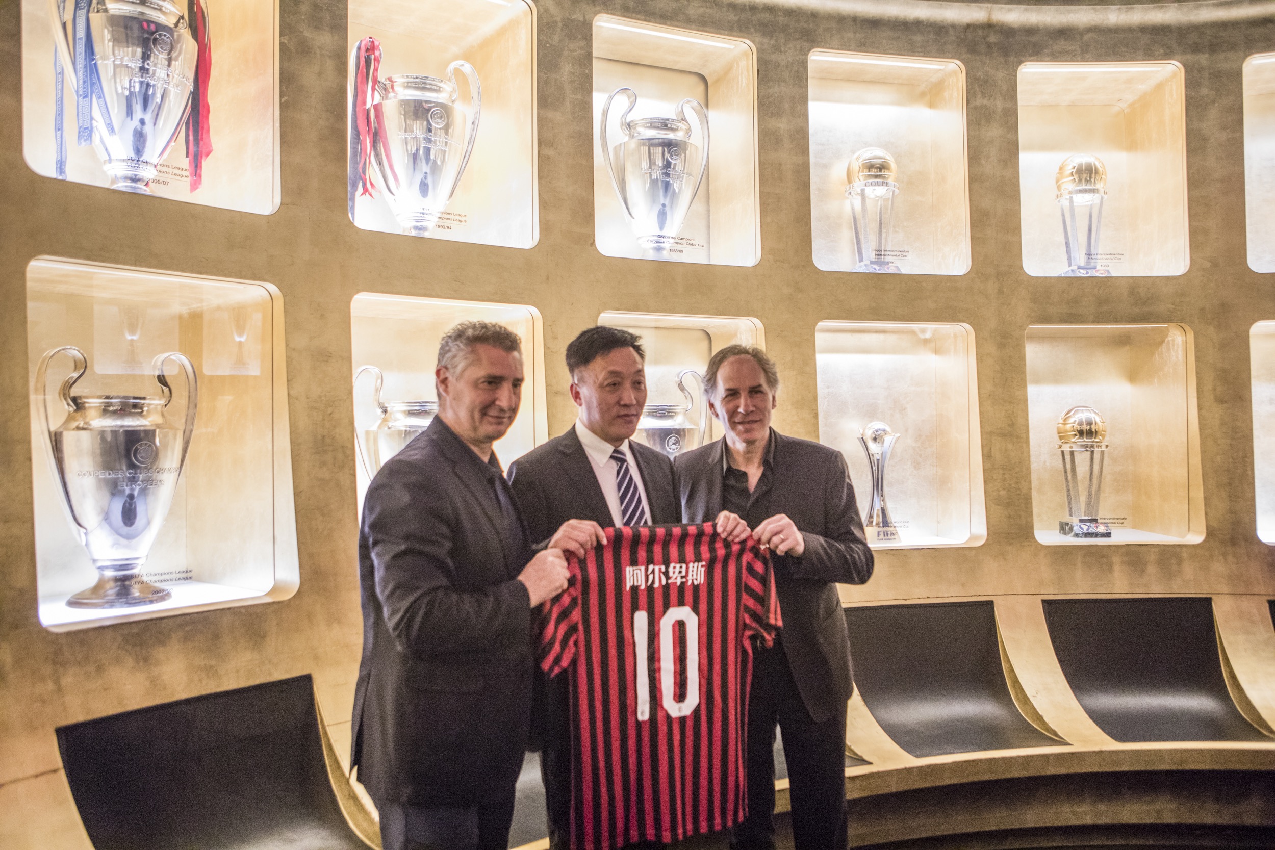 阿斯列本赛季西甲球员薪资TOP25：姆巴佩3125万欧年薪居首（阿斯盘点本赛季西甲球员薪资TOP25：姆巴佩以3125万欧年薪领跑）