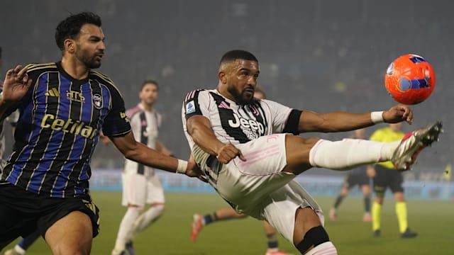 泰州队巴特“苏超”夺冠后缅怀父亲：我还在这条路上努力着（苏超封王后，泰州队巴特追忆父亲：我仍在这条路上奋进）