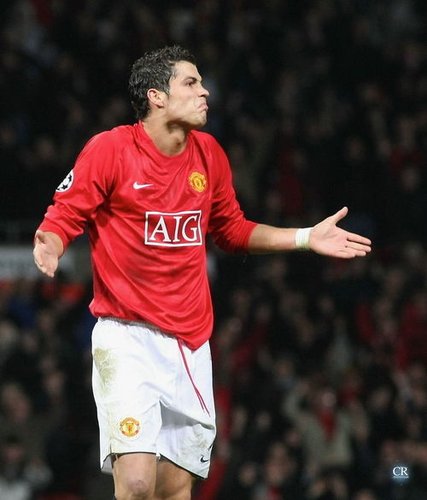 斯图尔特本赛季5次单场4+盖帽，追平文班&赫夫并列第一（斯图尔特本季5场4+封盖，与文班、赫夫并列榜首）