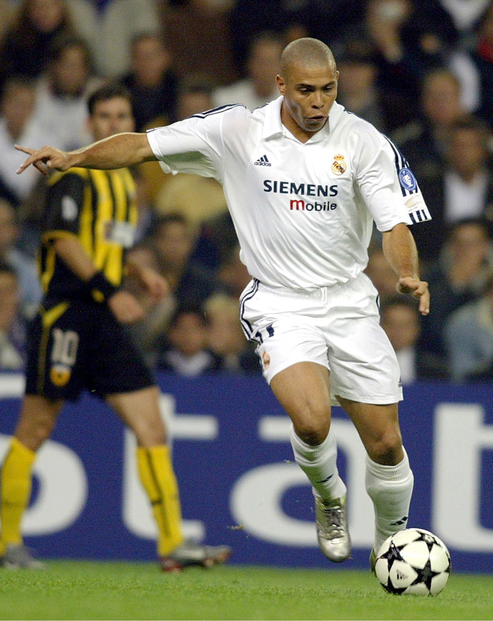 意媒：国米想让后防线年轻化，有意引入格伊、阿克或于帕（意媒：国米推进防线年轻化，瞄准格伊、阿克与于帕）