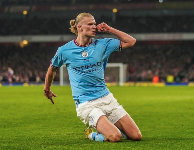 犯规如麻！青岛vs广厦三节累计36次犯规&51次罚球（哨声不断！青岛vs广厦三节合计36犯规、51次罚球）