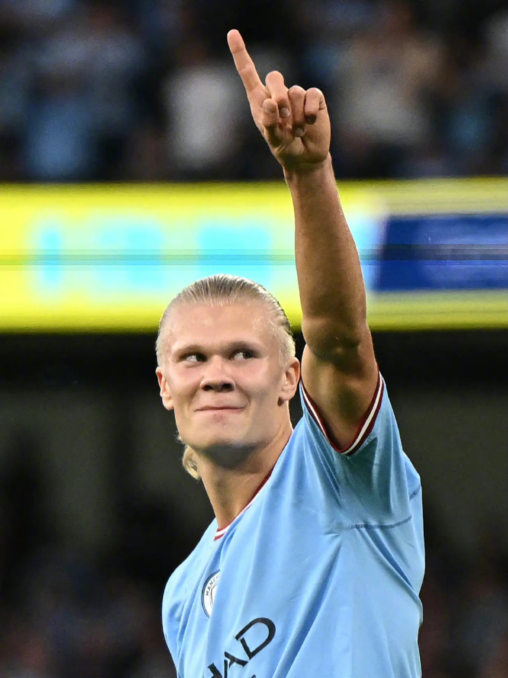 经纪人：若有球队有意圣地亚哥很正常，但他没离开米兰的想法（经纪人：球队追逐属正常，圣地亚哥无意离开米兰）